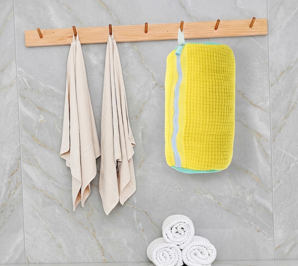 Shoe Washing Bag for Washer and Dryer, Reusable Zippered Laundry Shoe Bag for All Shoe Types, 2 Pack, Yellow