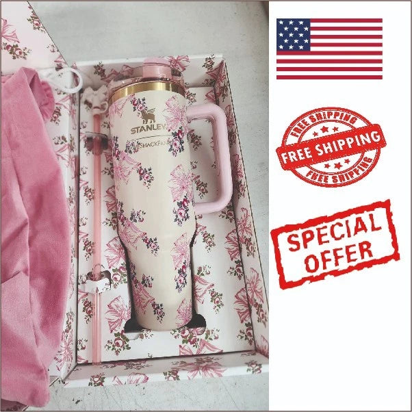 Stanley Love Shack Fancy Quencher 40OzCup Stainless SteelTumbler Rosa Beaux Pink