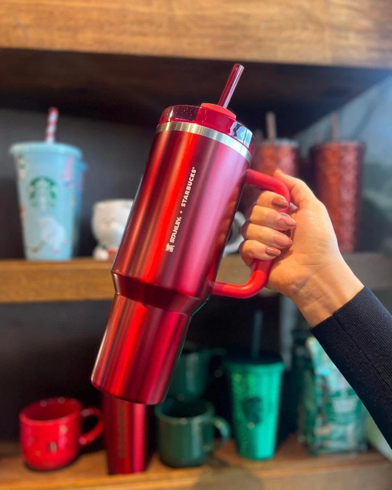Stanley X Starbucks Limited Holiday Red Quencher 40oz Tumbler Flowstate H2.0